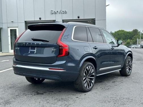 2025 Volvo XC90 B5 Ultra 6-Seater