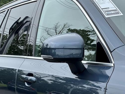 2025 Volvo XC90 B5 Ultra 6-Seater