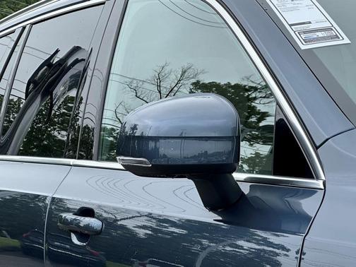 2025 Volvo XC90 B5 Ultra 6-Seater