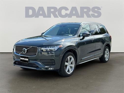 2022 Volvo XC90 T5 Momentum 7 Passenger