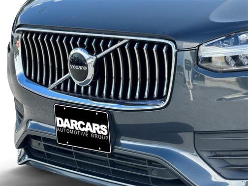 2022 Volvo XC90 T5 Momentum 7 Passenger