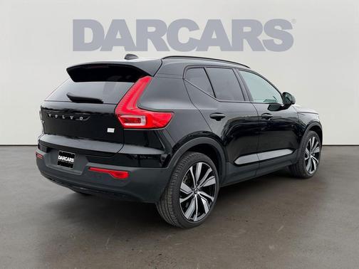 2022 Volvo XC40 Recharge Pure Electric P8 Twin Plus