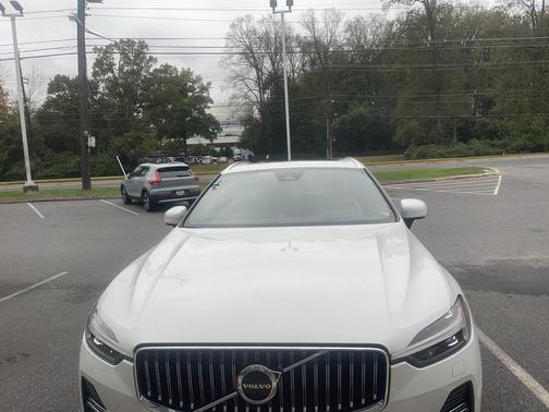 2022 Volvo XC60 B6 Inscription