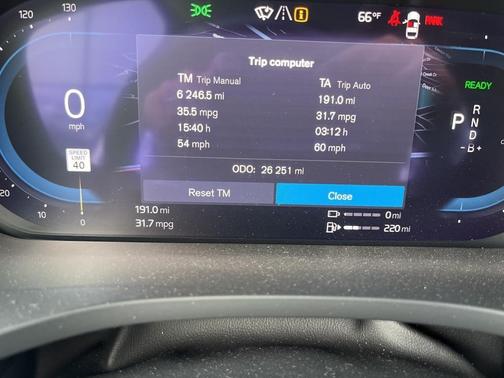 2025 Volvo XC60 Plug-In Hybrid T8 Polestar Engineered