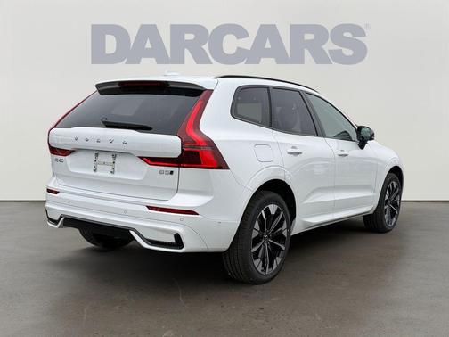 2026 Volvo XC60 B5 Ultra