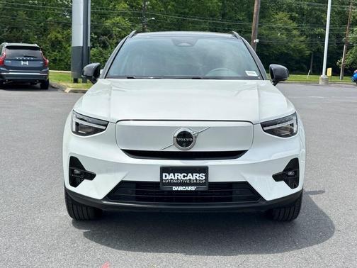 2024 Volvo XC40 Recharge Pure Electric Twin Plus