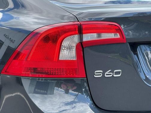 2013 Volvo S60 T5 Platinum
