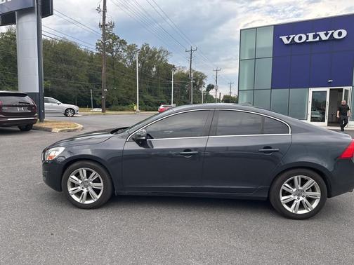 2013 Volvo S60 T5 Platinum