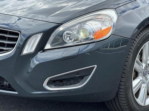 2013 Volvo S60 T5 Platinum