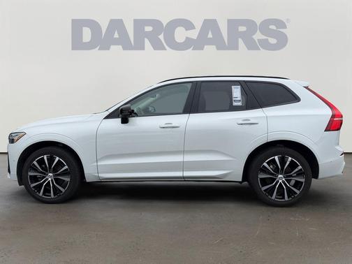 Crystal White 2023 Volvo XC60 B5 Ultimate Dark Theme