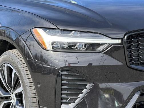2025 Volvo XC60 B5 Ultra