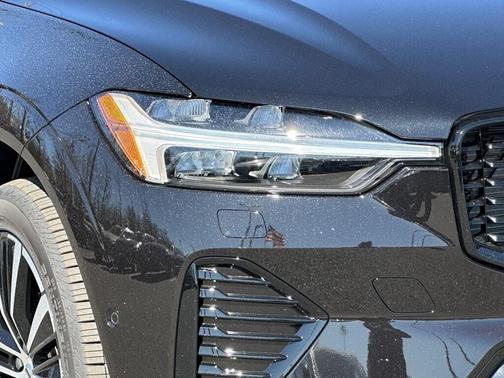 2025 Volvo XC60 B5 Ultra