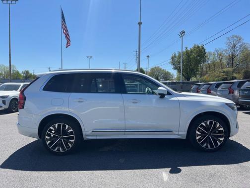 Crystal White 2025 Volvo XC90 Plug-In Hybrid T8 Plus 7-Seater