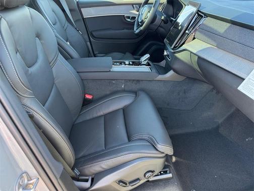 2026 Volvo XC90 B6 Ultra 7-Seater