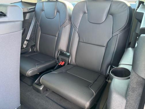 2026 Volvo XC90 B6 Ultra 7-Seater