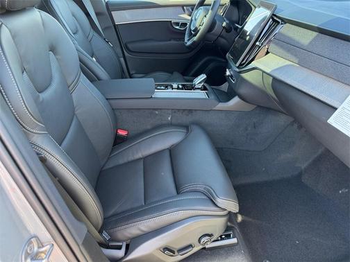 2026 Volvo XC90 B6 Ultra 7-Seater