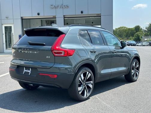 2026 Volvo XC40