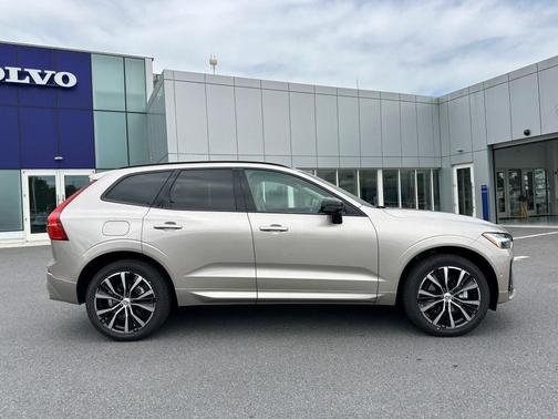 2025 Volvo XC60 B5 Plus
