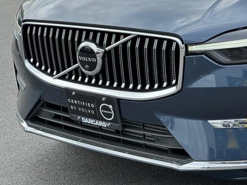 2023 Volvo XC60 Recharge Plug-In Hybrid T8 Plus Bright Theme