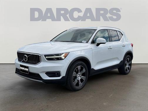 Crystal White 2019 Volvo XC40 T5 Inscription