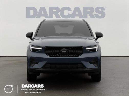 2026 Volvo XC40 B5 Ultra Black Edition