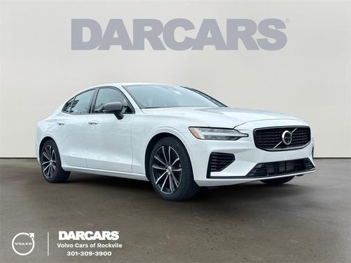 2024 Volvo S60 Recharge Plug-In Hybrid T8 Plus Dark Theme