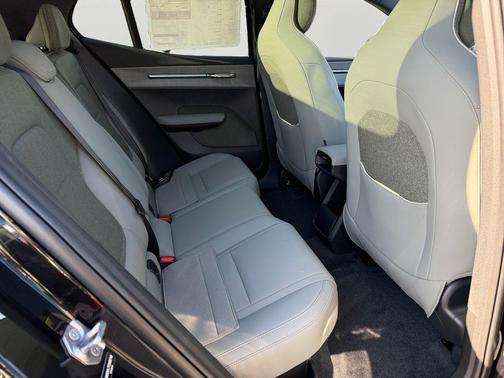 2026 Volvo EX30 TWIN MOTOR CROSS COUNTRY ULTRA