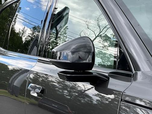 2025 Volvo EX90 Twin Motor Performance Ultra 6-Seater