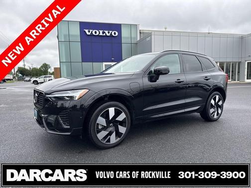 2023 Volvo XC60 Recharge Plug-In Hybrid T8 Ultimate Dark Theme