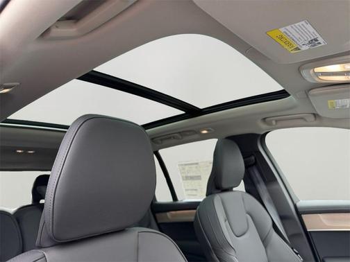 2026 Volvo XC90 Plug-In Hybrid T8 Plus 7-Seater