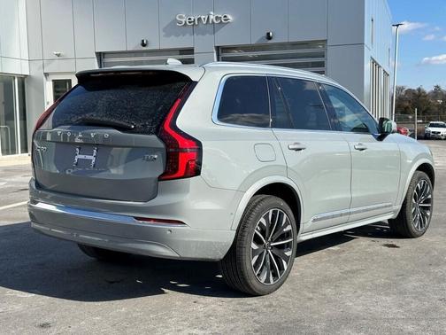 2025 Volvo XC90 Plug-In Hybrid T8 Ultra 7-Seater