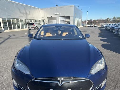 2015 Tesla Model S 70D