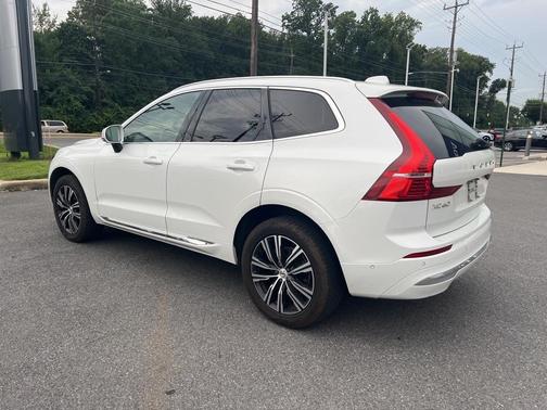 2022 Volvo XC60 B5 Inscription