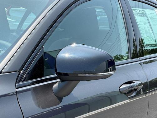 2025 Volvo S60 B5 Plus