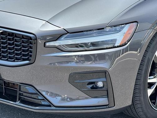 2025 Volvo S60 B5 Plus