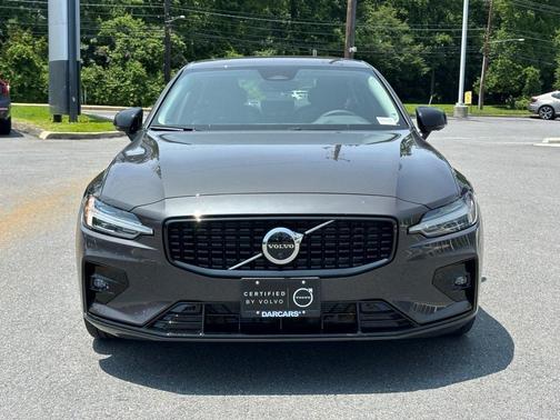 2025 Volvo S60 B5 Plus