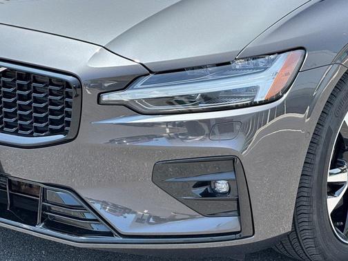 2025 Volvo S60 B5 Plus