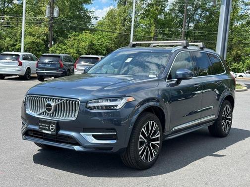 2023 Volvo XC90 Recharge Plug-In Hybrid T8 Plus Bright Theme 7 Passenger