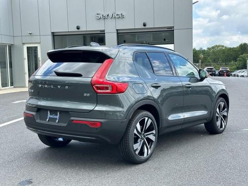 2026 Volvo XC40
