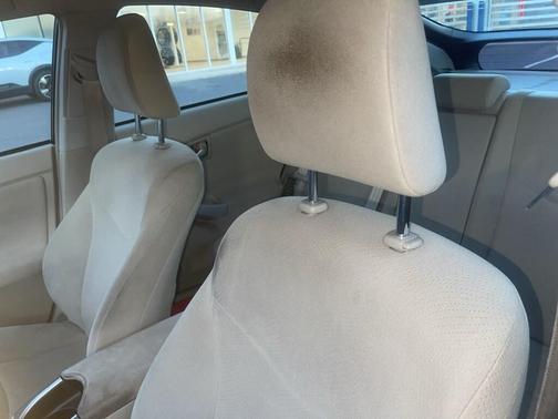 2014 Toyota Prius Two