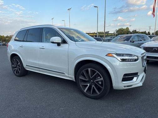 2024 Volvo XC90 B6 Ultimate Bright Theme 7-Seater
