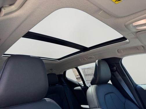 Crystal White 2026 Volvo XC40 B5 Plus