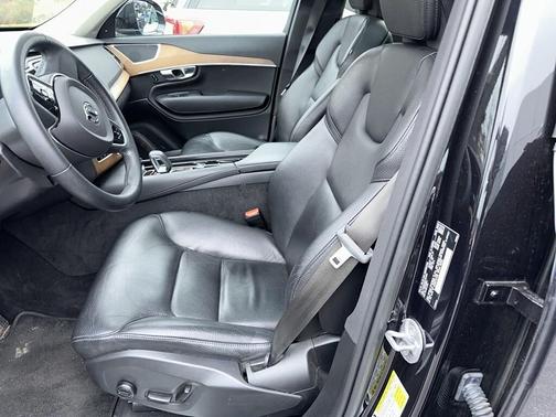 2023 Volvo XC90 B6 Plus 6-Seater