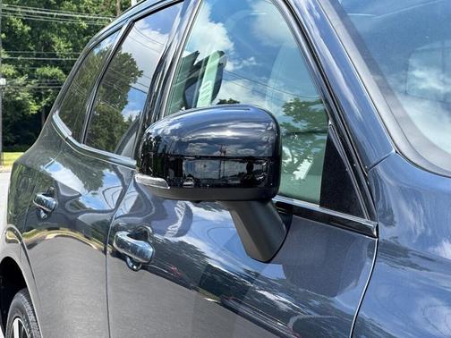 2025 Volvo XC60 Plug-In Hybrid T8 Plus