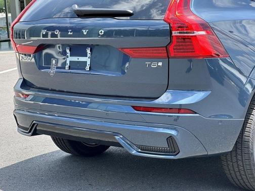 2025 Volvo XC60 Plug-In Hybrid T8 Plus