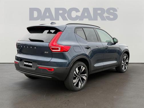 2026 Volvo XC40 B5 Ultra