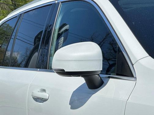 2025 Volvo XC90 Plug-In Hybrid T8 Plus 7-Seater