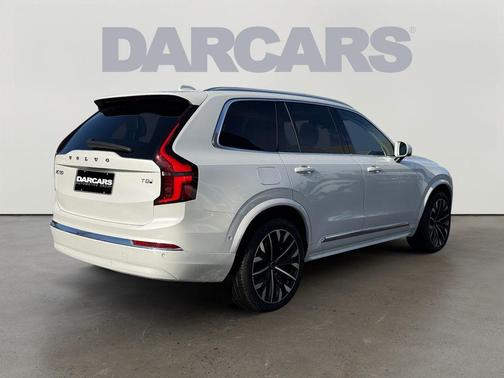 2025 Volvo XC90 Plug-In Hybrid T8 Plus 7-Seater