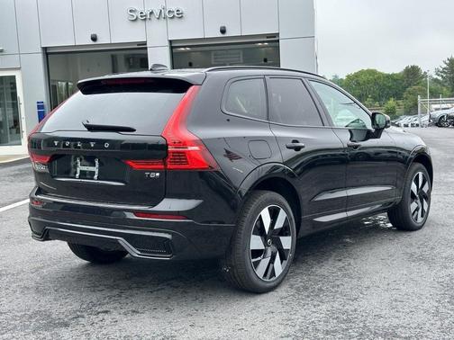 2025 Volvo XC60 Plug-In Hybrid T8 Plus