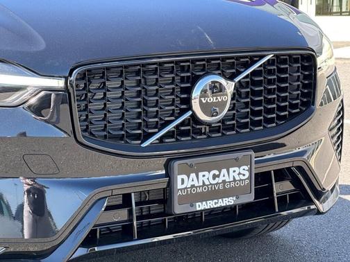 2025 Volvo XC60 B5 Ultra